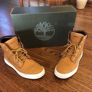 Women’s Timberland Boots!